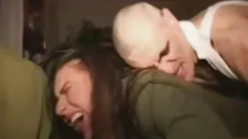 Ein Mann macht eine dünne Cooney Mädchen Beine. Dann gab er ihm einen guten Blowjob, er hatte jeden Tropfen Sperma, der in kostenloser privatsex seinen Mund fiel.