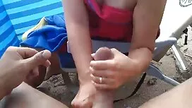 Die Blondine rief in einem Gespräch mit einem ihrer Freunde aus und erhielt einen starken Orgasmus durch frauen sex kostenlos den Kontakt dieses Mannes.