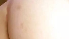 Tanz mit dem Glas. Eine schöne Frau, für Ihren Mann als opener. Dann brach der Mann, der ihn betrogen hatte, es vollständig. sie sucht ihn sex kostenlos