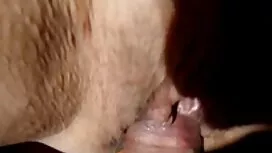 Mama liebt einen großen Arsch. Eine Mutter, ein kostenloser sex Mitglied eines Mannes und leckt seinen Arsch. Spreize die Beine des Mannes, lecke seine Zunge und Familie. Sie sprang ein wenig tiefer anal von ihr und kam zu ihrem Arsch.