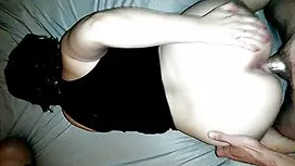 Eine asiatische Frau, die mit Krebs auf einem Stuhl saß, sex inserate gratis besiegt von einem Mann, der an einem Ort spuckt, um das Mädchen zu finden, das leicht in den Arsch laufen wird.