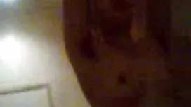 Eine junge Frau nach Masturbation im Badezimmer mit Krebs, um Wasser abzulassen. Ihr Freund sieht das und kann nicht frauen sex kostenlos aufhören, zu den süßen gehen und anfangen zu ficken.