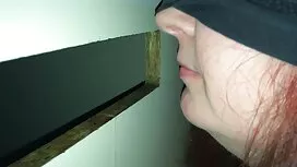 In einer sauna. Das Kind zur Ruhe und zärtlicher sex kostenlos streichelte abwechselnd