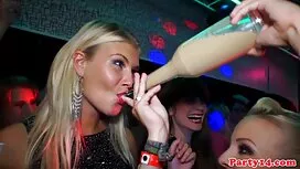 Sehen Sie sich Big Tits Porn online an oder laden gratis sex mit hausfrauen Sie es in hervorragender Qualität im MP4-Format auf Ihr Telefon herunter.