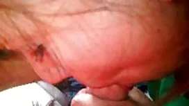 Der grauhaarige Mann, von einem sex umsonst ansehen Kalb, dann legte er ihre Brustwarzen auf den Boden und fing an, ihre Muschi zu ficken, bis sie auf seinem Gesicht fertig ist.