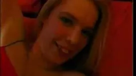 Redhead Mutter von der gezwungen saugen Hahn leidenschaftlich, steckte frau sex free es in den Hals, und dann gießen Sie einfach das Gesicht der Frau auf ihr Gesicht.