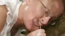 Hausgemachter Porno: Ein Dieb ist ein junges Mädchen. Eine junge Frau mit einem Tattoo auf der Seite bekommt den Zeugen von seinem Vater, der ihn versehentlich sah und wütend in dem Raum war, in dem die maskierten Diebe auf dich warten. Als sie aufstand, wandte sich an ihn, und näherte sich ihm den kostenloser hausfrauensex Mund schließen, um nicht zu schreien und werfen sie auf dem Bett, ausziehen, und, Pussy, ihr, das Mädchen erfordert dies, um den Stress zu lindern. Klinge ihrer Muschi auf sie und dann sich selbst. Vor einem Spiegel, der er ist ein Krebs im Zimmer, dann auf dem Balkon und in der Ecke, die Ecke des Raumes, bis sie in den Mund war und in diesem Moment ihr Vater betrat den Raum.