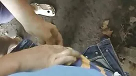 Drei schwarze Menschen ein Spiel mit einem der Mädchen zu haben. Zuerst fängt das Mädchen mit einem lustigen Start an zu arbeiten, man tritt in alle Löcher ein. Double wird auch gut sein und einen Begriff im Mund haben, der von nichts geleitet wird. Aber selbst dann gibt es kein Mädchen, fühlen sich müde, und Nägel fühlen sich einsam. Besonders Arsch, sie kann nicht damit umgehen. Unabhängig von der Tatsache, dass viele große Schwanz, glatt mit Öl, es tut weh. Und der Teufel bringt immer Männer zum sex kostenlose Ficken.